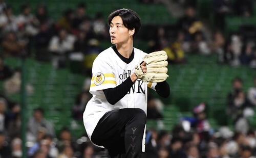 日刊スポーツ掲載 執行役員 渡邊哲成がホークス始球式で140kmを記録